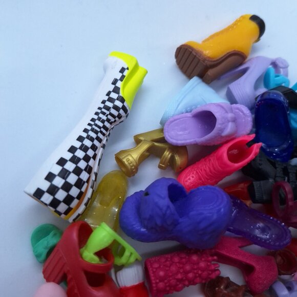 Lot of Barbie Bratz Pretend Doll Shoes‎ ALL SINGLES - Picture 2 of 4